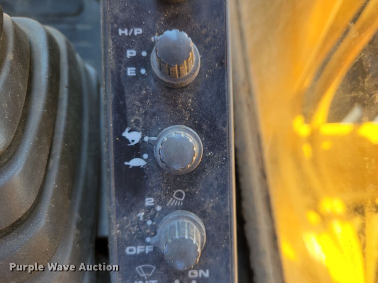 image for item DM8014 2002 John Deere 330C LC  excavator