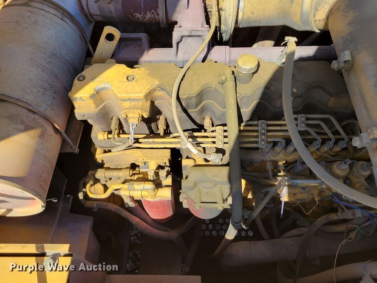 image for item DM8014 2002 John Deere 330C LC  excavator