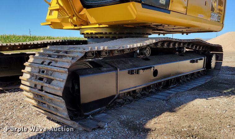 image for item DM8014 2002 John Deere 330C LC  excavator