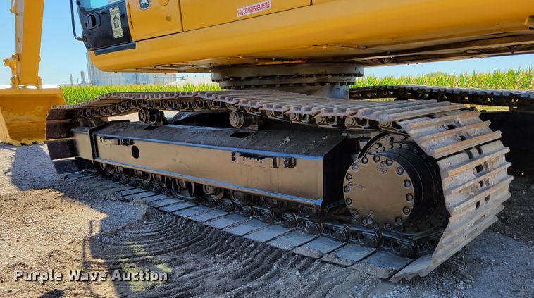 image for item DM8014 2002 John Deere 330C LC  excavator