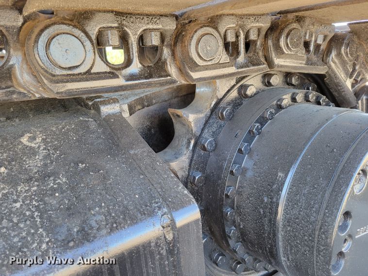 image for item DM8014 2002 John Deere 330C LC  excavator