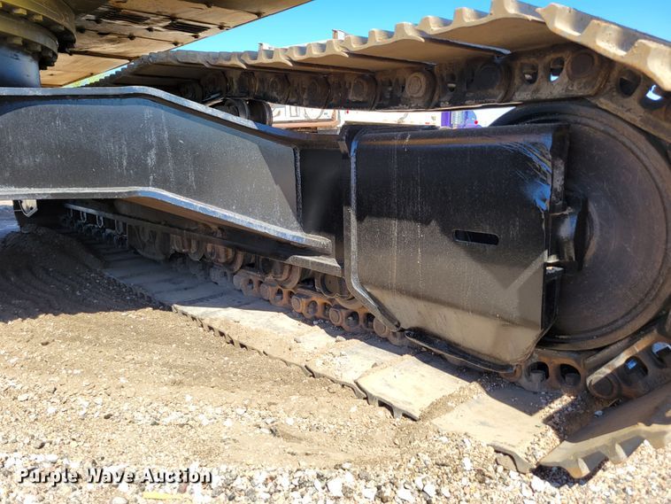 image for item DM8014 2002 John Deere 330C LC  excavator