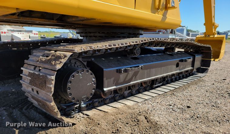 image for item DM8014 2002 John Deere 330C LC  excavator