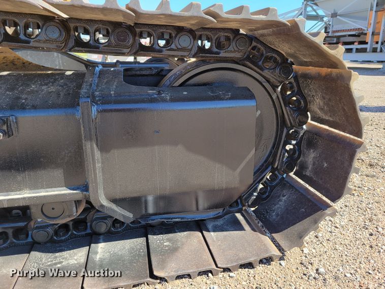 image for item DM8014 2002 John Deere 330C LC  excavator