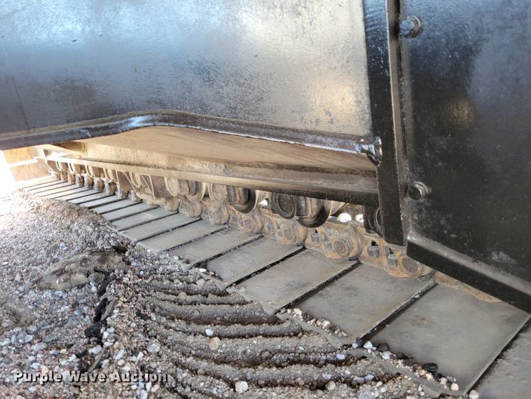 image for item DM8014 2002 John Deere 330C LC  excavator