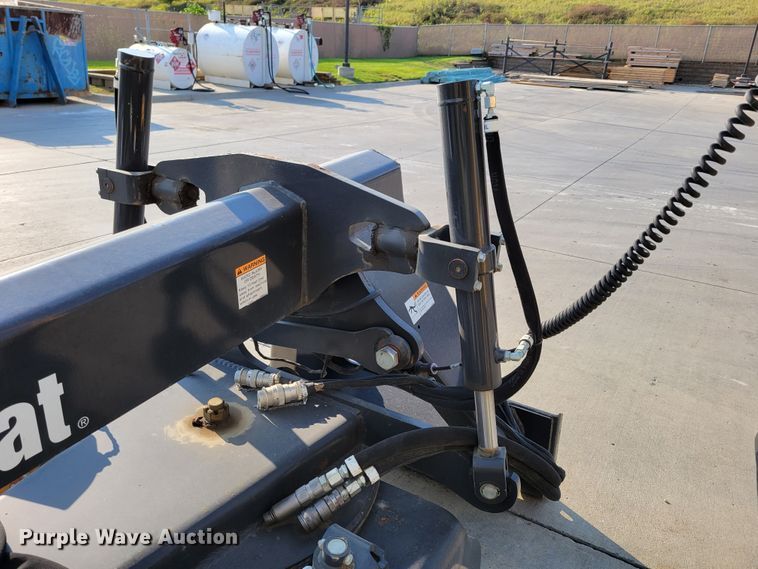 image for item DM8026 2017 Bobcat Grader 96  skid steer grader