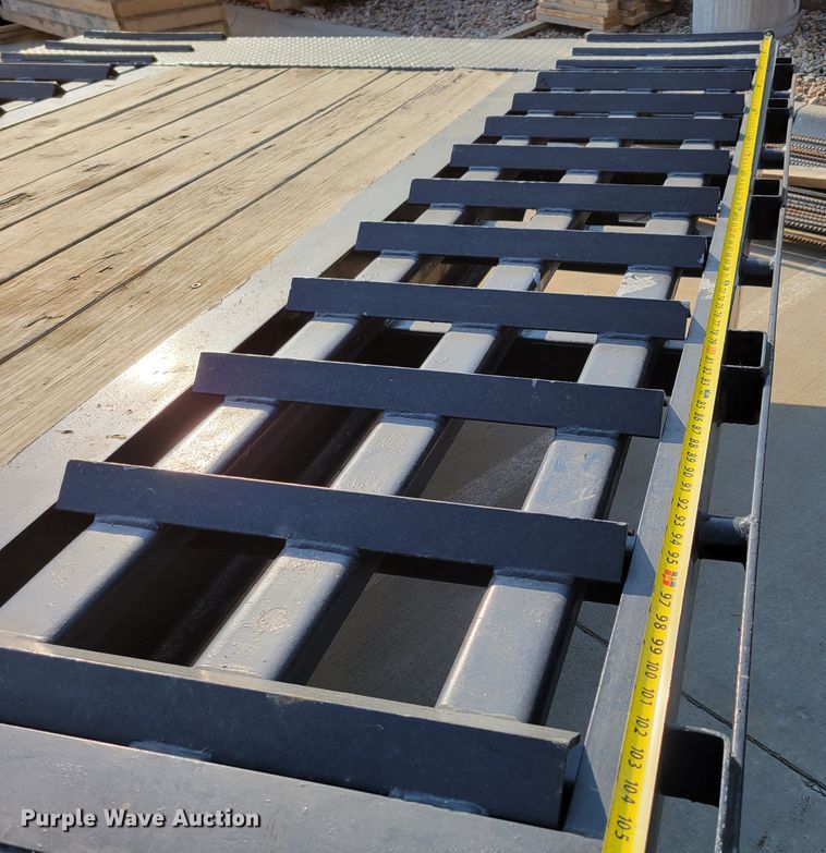 image for item DM8027 2017 Big Tex 22GN-35-HDTS  equipment trailer