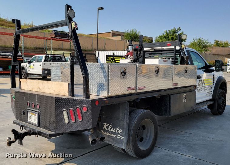 image for item DM8028 2018 Ford F550 Super Duty XL  flatbed truck