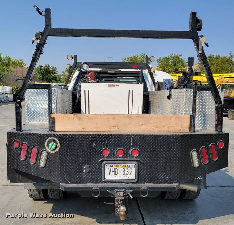 image for item DM8028 2018 Ford F550 Super Duty XL  flatbed truck