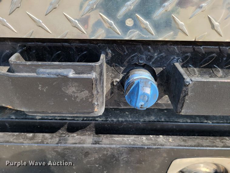 image for item DM8028 2018 Ford F550 Super Duty XL  flatbed truck