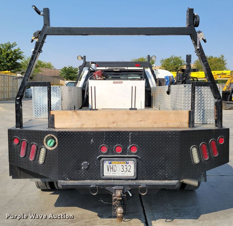 image for item DM8028 2018 Ford F550 Super Duty XL  flatbed truck