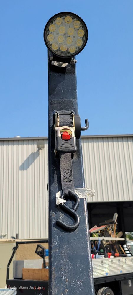 image for item DM8028 2018 Ford F550 Super Duty XL  flatbed truck