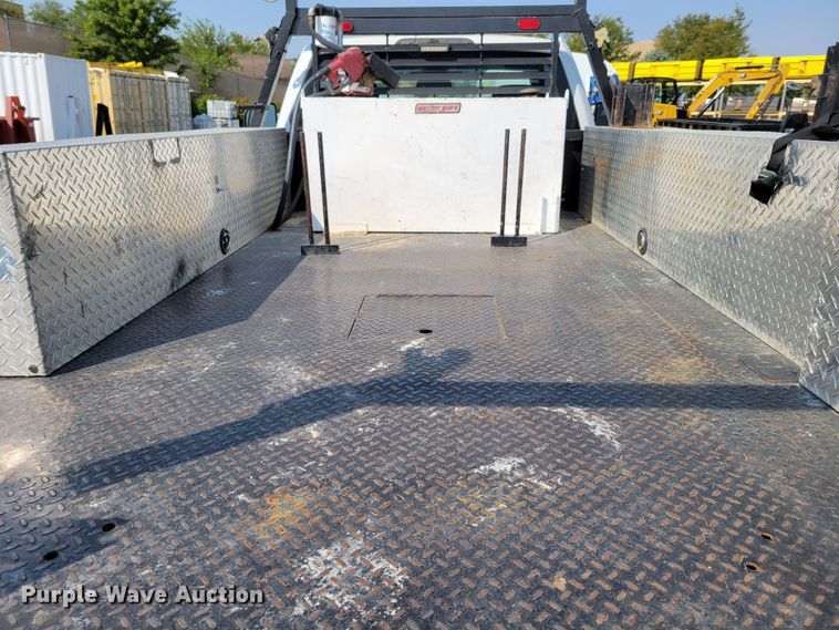 image for item DM8028 2018 Ford F550 Super Duty XL  flatbed truck