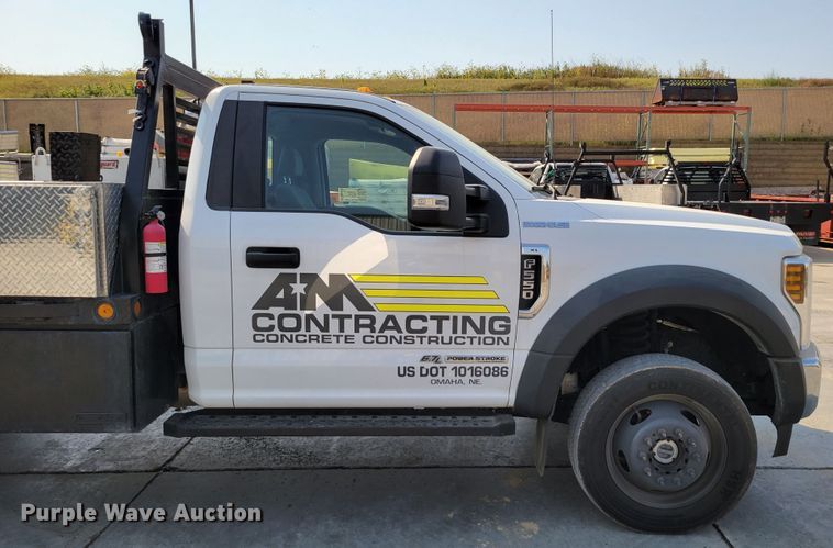 image for item DM8028 2018 Ford F550 Super Duty XL  flatbed truck