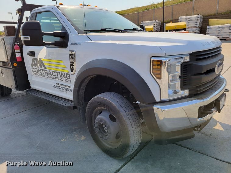 image for item DM8028 2018 Ford F550 Super Duty XL  flatbed truck