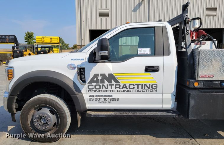 image for item DM8028 2018 Ford F550 Super Duty XL  flatbed truck