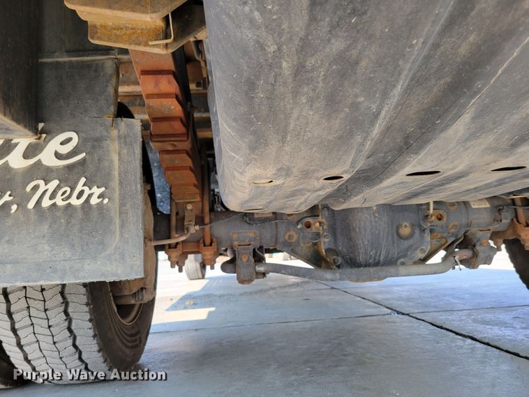 image for item DM8028 2018 Ford F550 Super Duty XL  flatbed truck