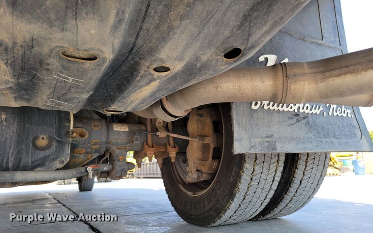 image for item DM8028 2018 Ford F550 Super Duty XL  flatbed truck