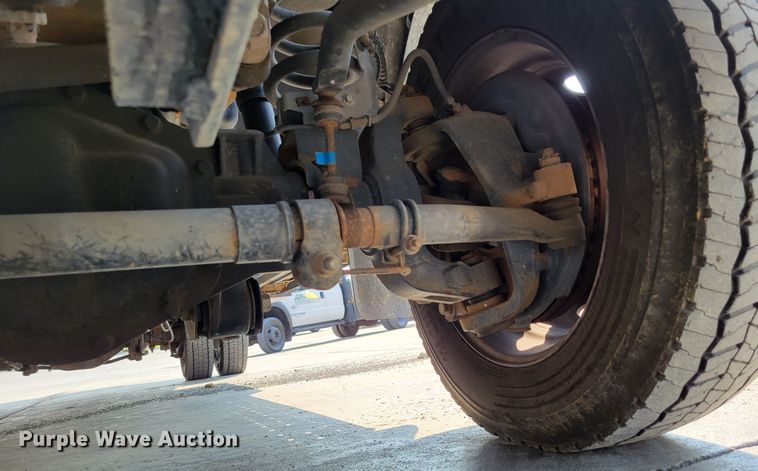 image for item DM8028 2018 Ford F550 Super Duty XL  flatbed truck