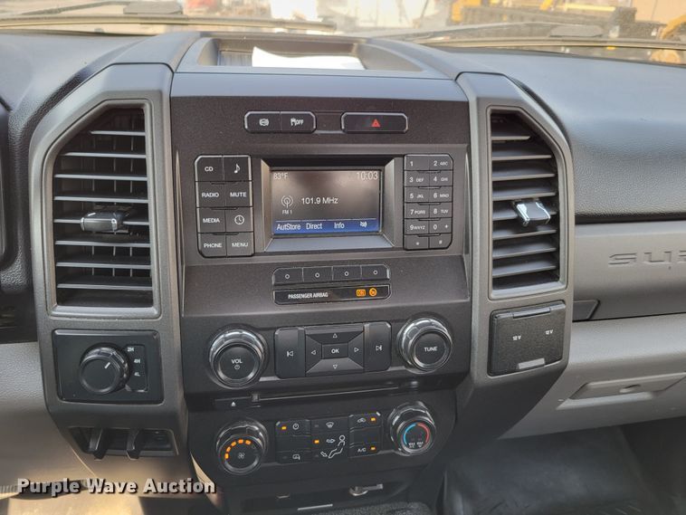 image for item DM8028 2018 Ford F550 Super Duty XL  flatbed truck