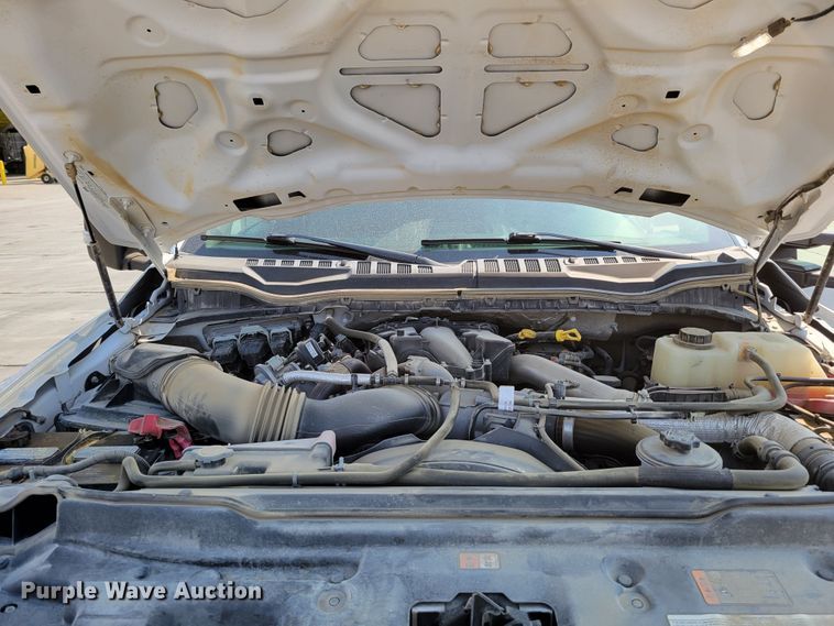 image for item DM8028 2018 Ford F550 Super Duty XL  flatbed truck