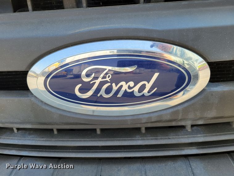 image for item DM8028 2018 Ford F550 Super Duty XL  flatbed truck