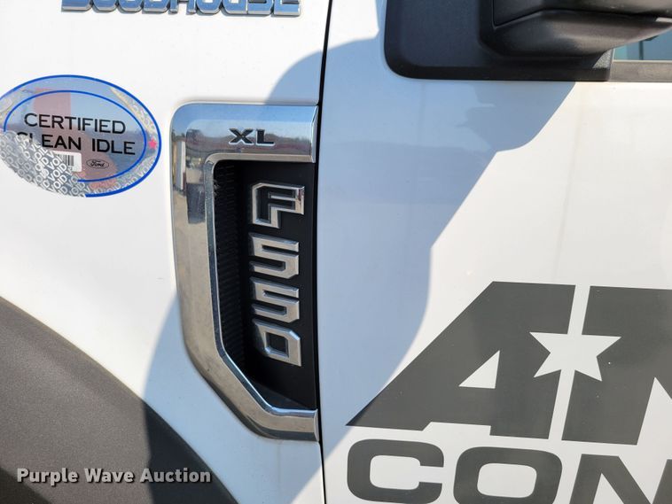 image for item DM8028 2018 Ford F550 Super Duty XL  flatbed truck