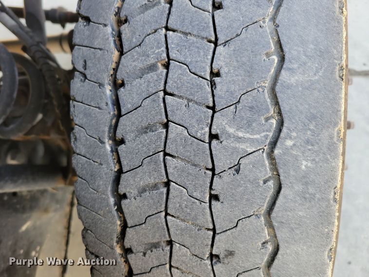 image for item DM8028 2018 Ford F550 Super Duty XL  flatbed truck