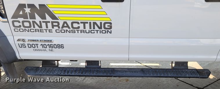 image for item DM8029 2017 Ford F550 Super Duty XL  Crew Cab flatbed truck