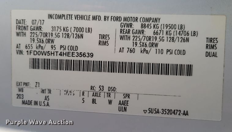 image for item DM8029 2017 Ford F550 Super Duty XL  Crew Cab flatbed truck