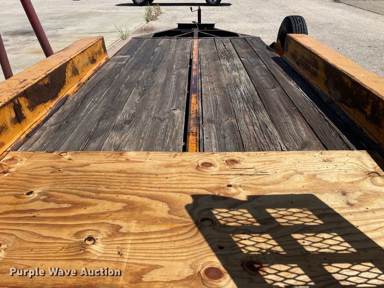 image for item DN5166 1983 Belshe  equipment trailer