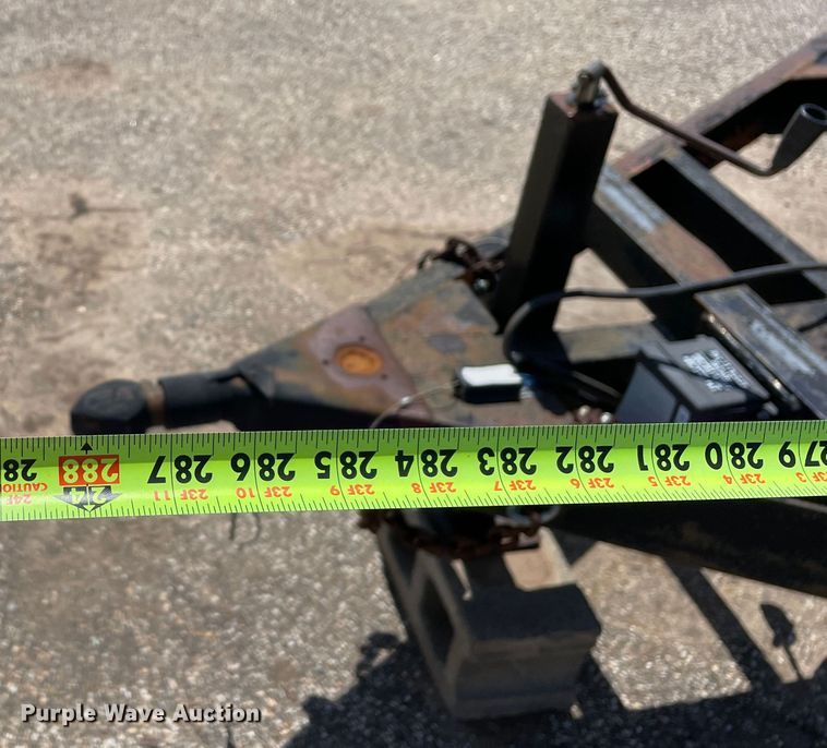 image for item DN5166 1983 Belshe  equipment trailer