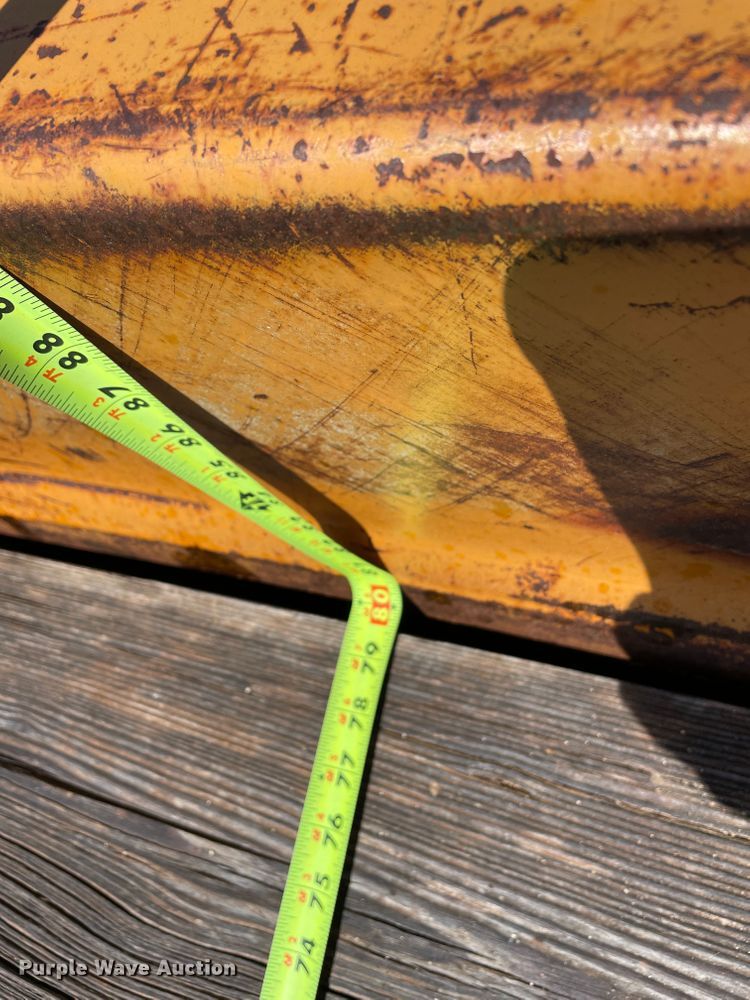 image for item DN5166 1983 Belshe  equipment trailer