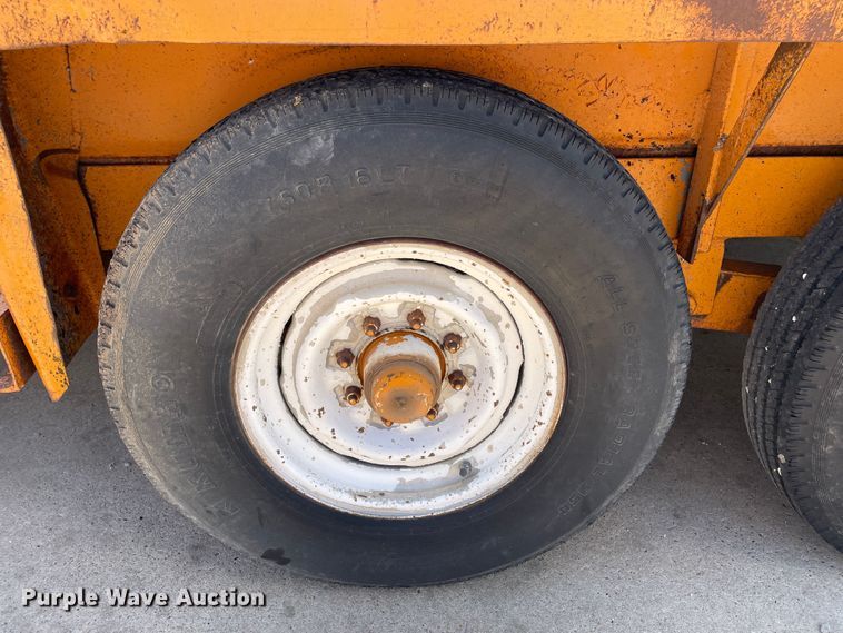 image for item DN5166 1983 Belshe  equipment trailer