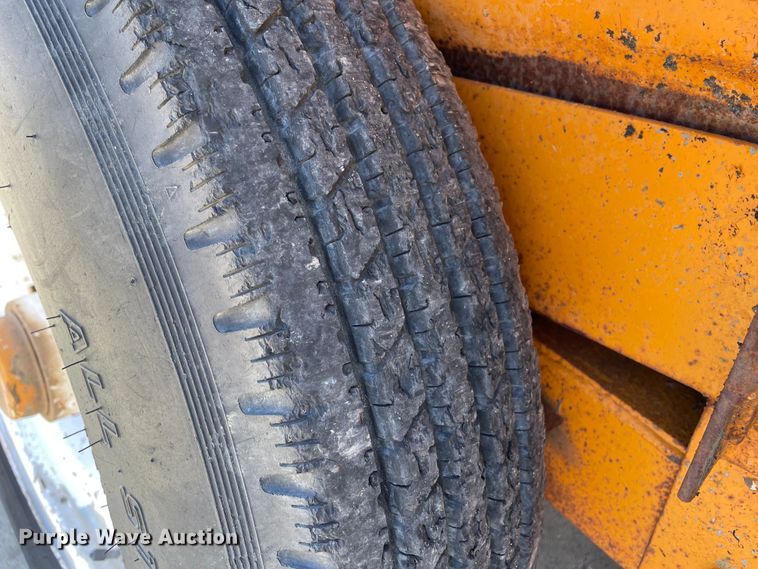 image for item DN5166 1983 Belshe  equipment trailer