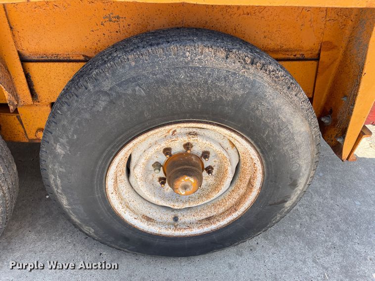 image for item DN5166 1983 Belshe  equipment trailer