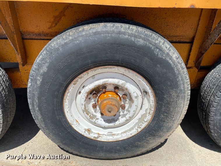 image for item DN5166 1983 Belshe  equipment trailer