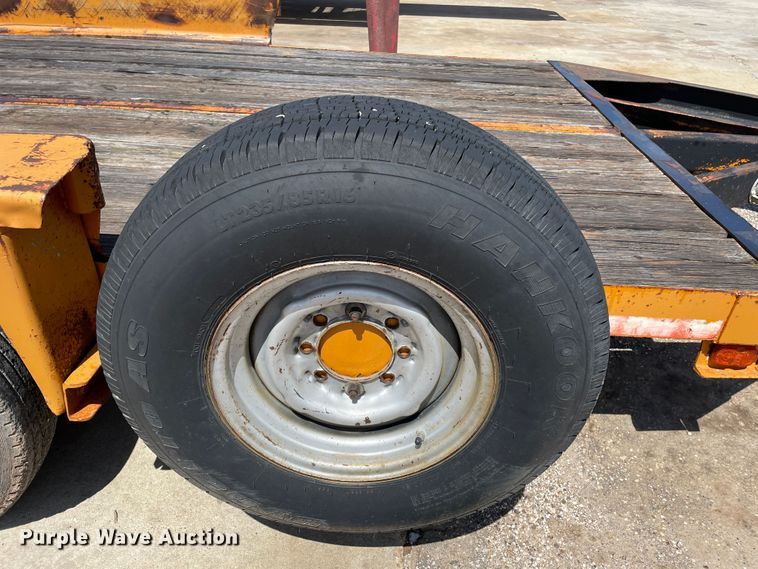 image for item DN5166 1983 Belshe  equipment trailer