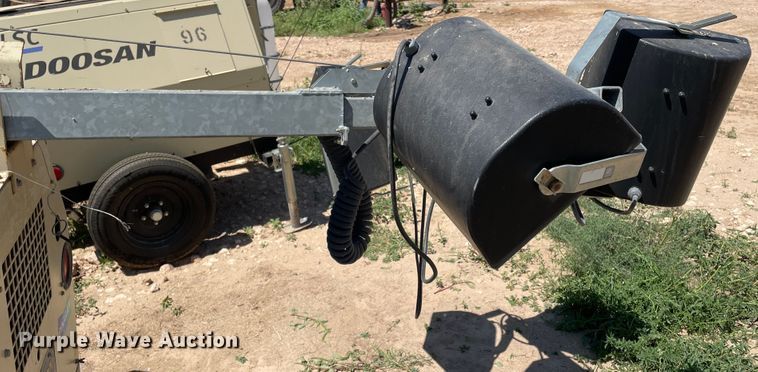 image for item DN5175 2012 Doosan LS-60HZ-T4F  light plant