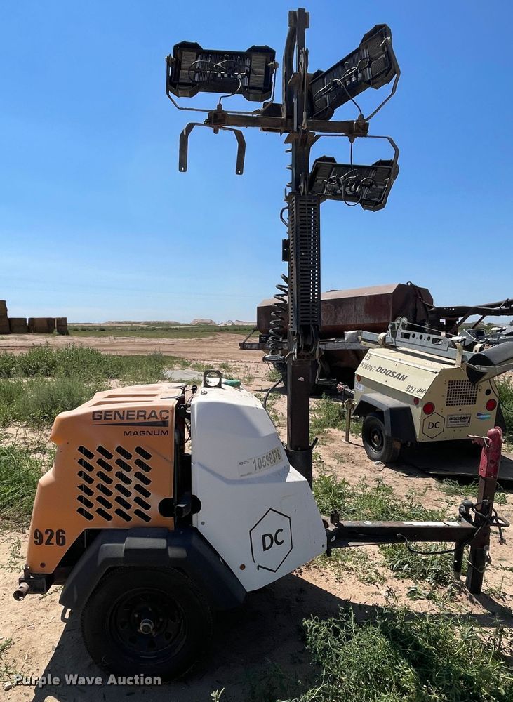 image for item DN5176 Generac Magnum  light plant