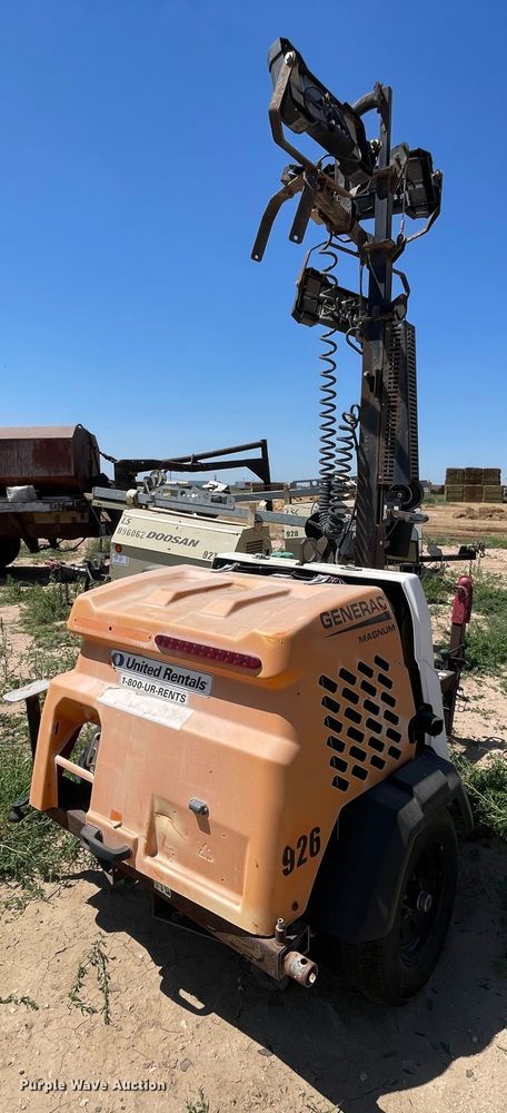 image for item DN5176 Generac Magnum  light plant