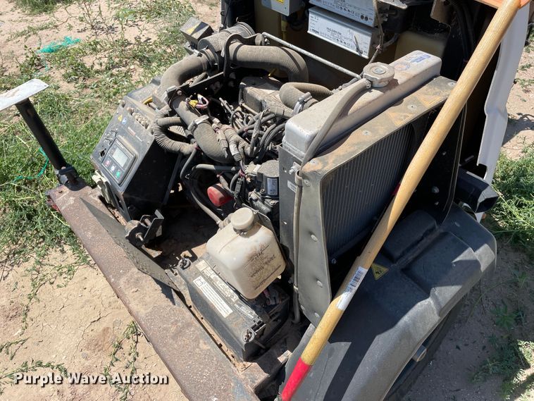 image for item DN5176 Generac Magnum  light plant