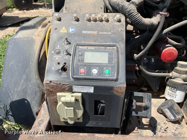 image for item DN5176 Generac Magnum  light plant