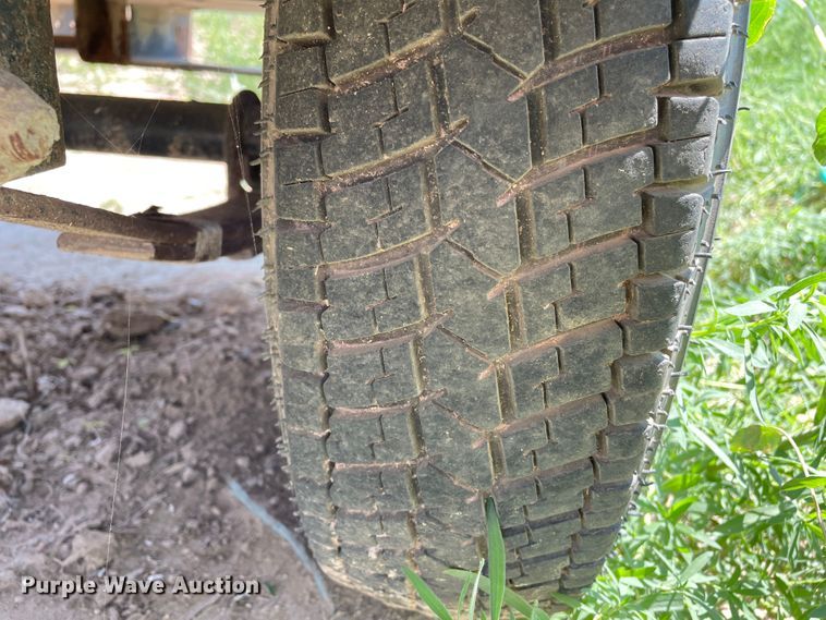 image for item DN5176 Generac Magnum  light plant