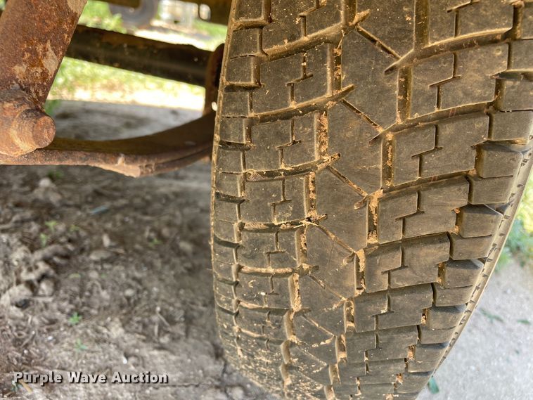 image for item DN5176 Generac Magnum  light plant