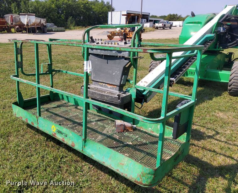 image for item DN6850 2006 JLG 400S  boom lift