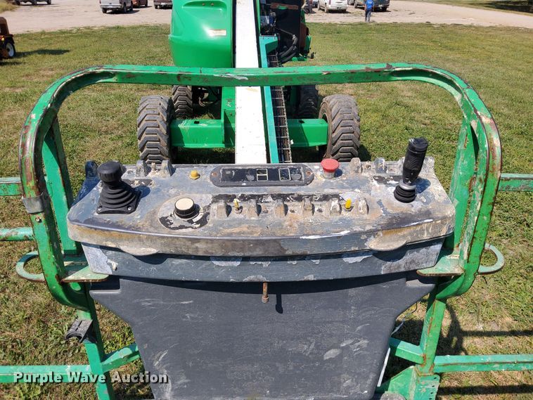 image for item DN6850 2006 JLG 400S  boom lift