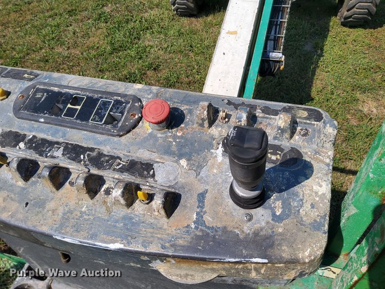 image for item DN6850 2006 JLG 400S  boom lift