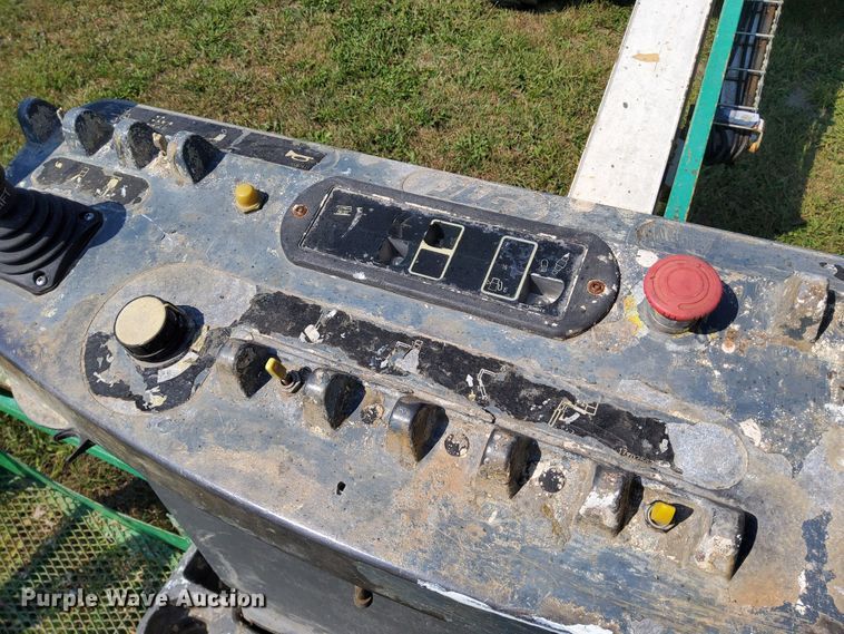 image for item DN6850 2006 JLG 400S  boom lift