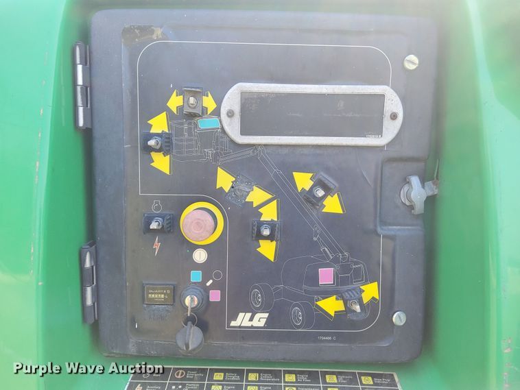 image for item DN6850 2006 JLG 400S  boom lift